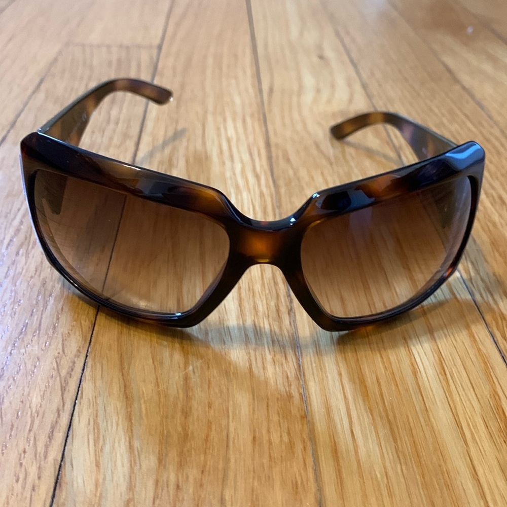 Bvlgari Women’s Sunglasses. Excellent Condition.